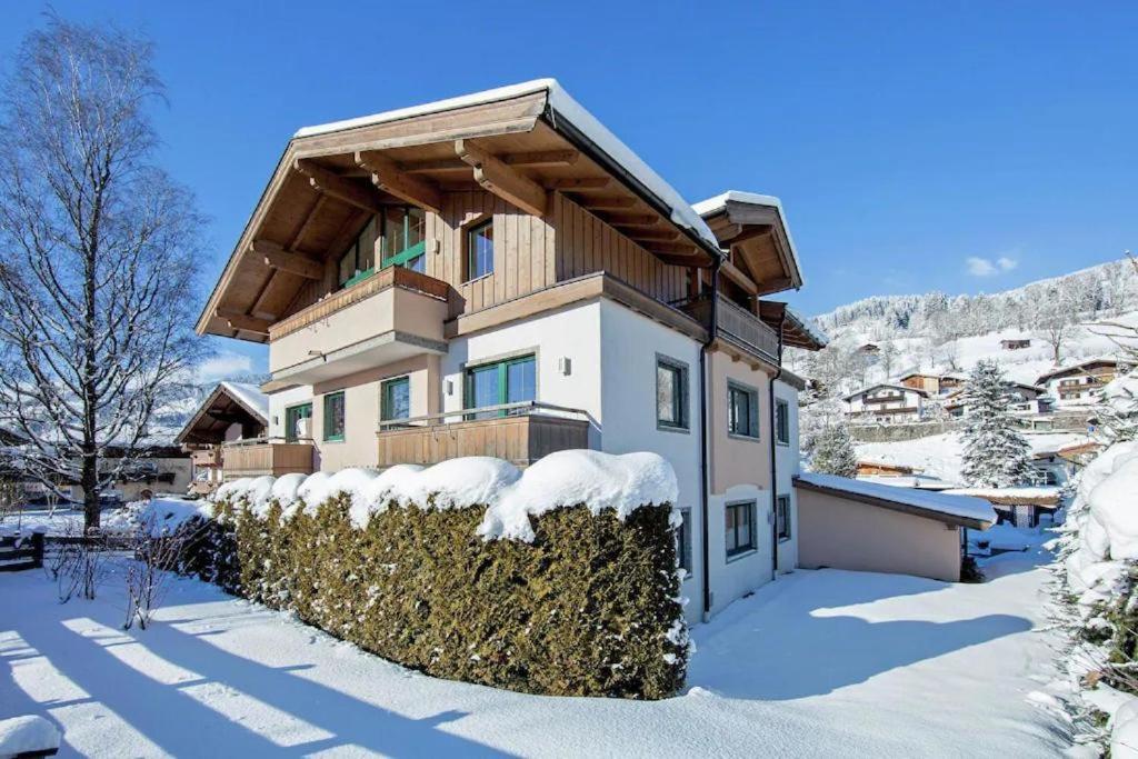 Ferienwohnung Julia Brixen im Thale Exterior photo